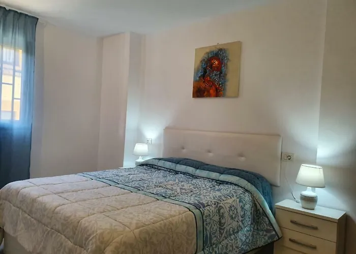 Torres Del Sol * ארונה